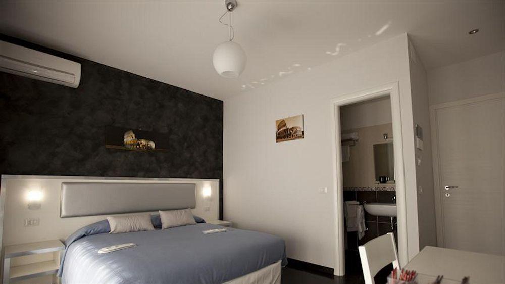 Heart Of Rome Rooms Exterior photo