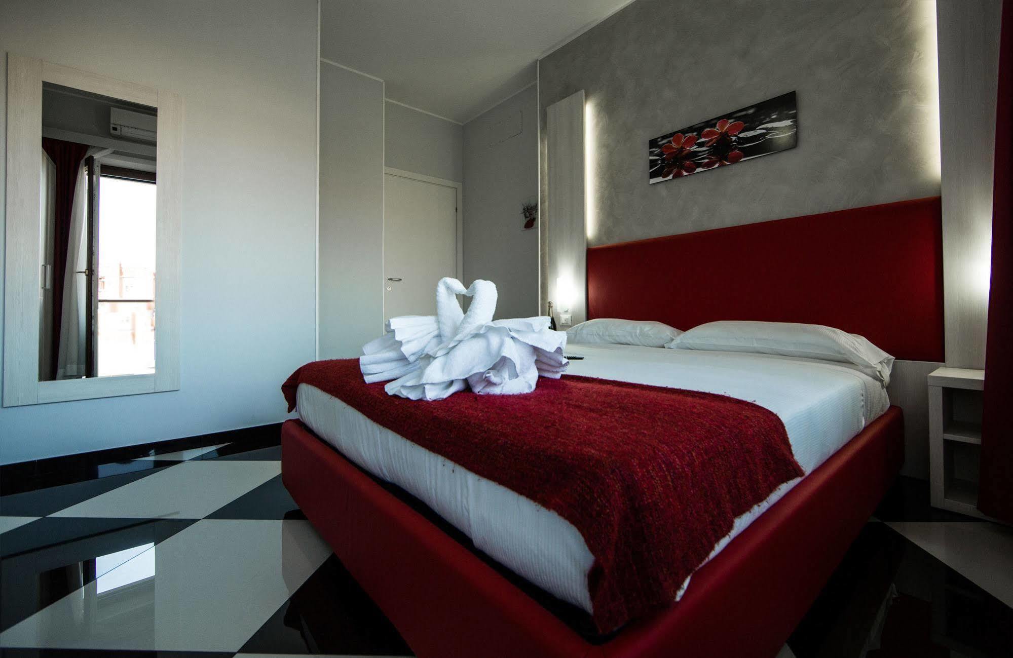 Heart Of Rome Rooms Exterior photo
