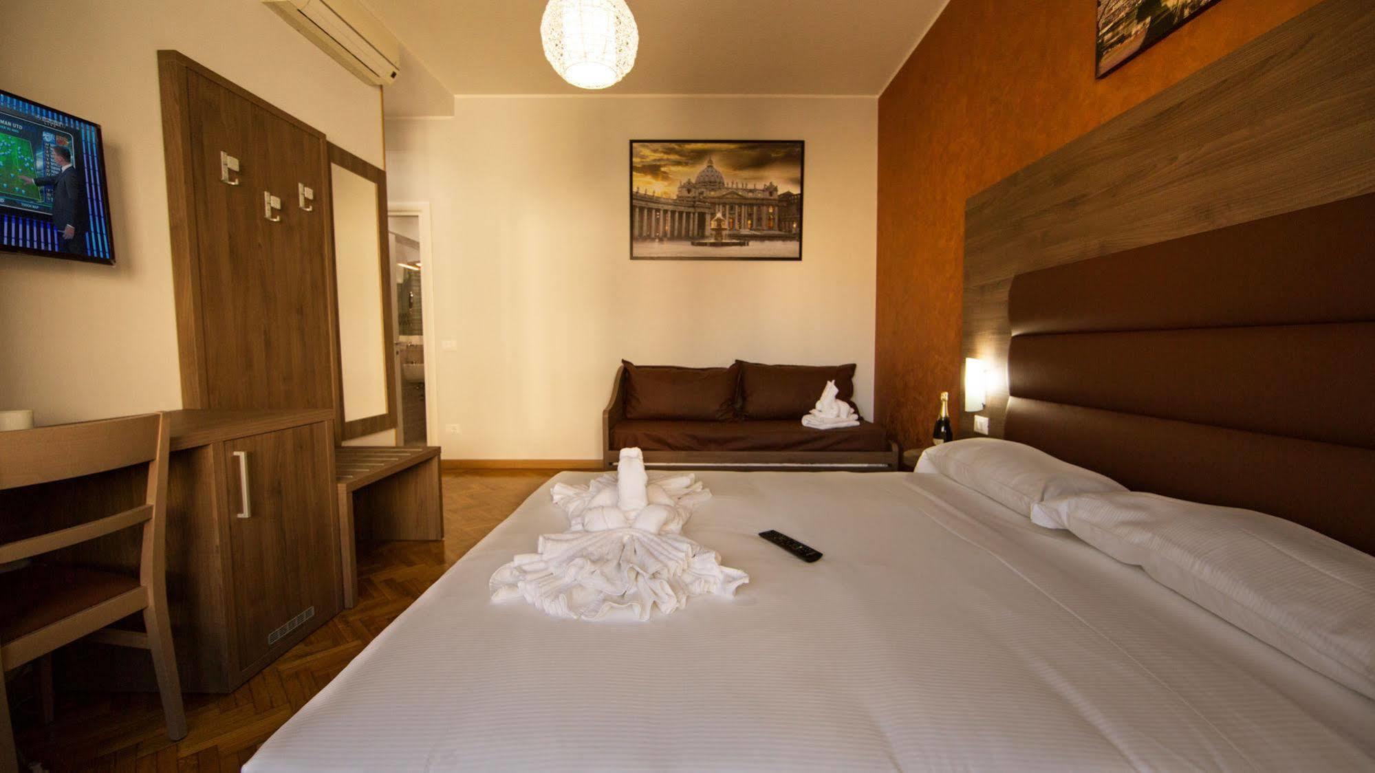 Heart Of Rome Rooms Exterior photo