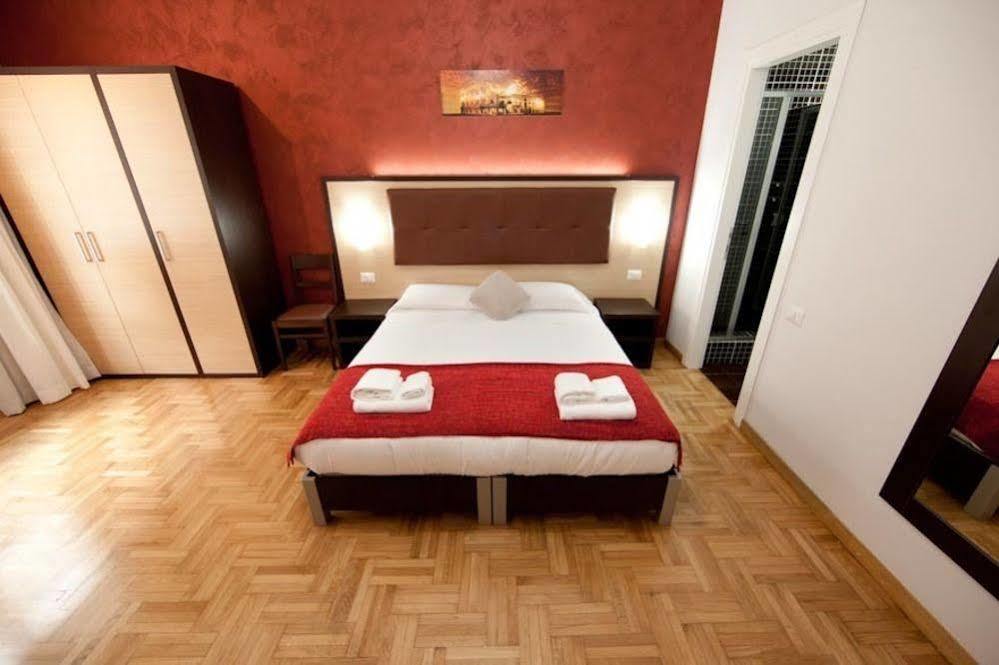 Heart Of Rome Rooms Exterior photo